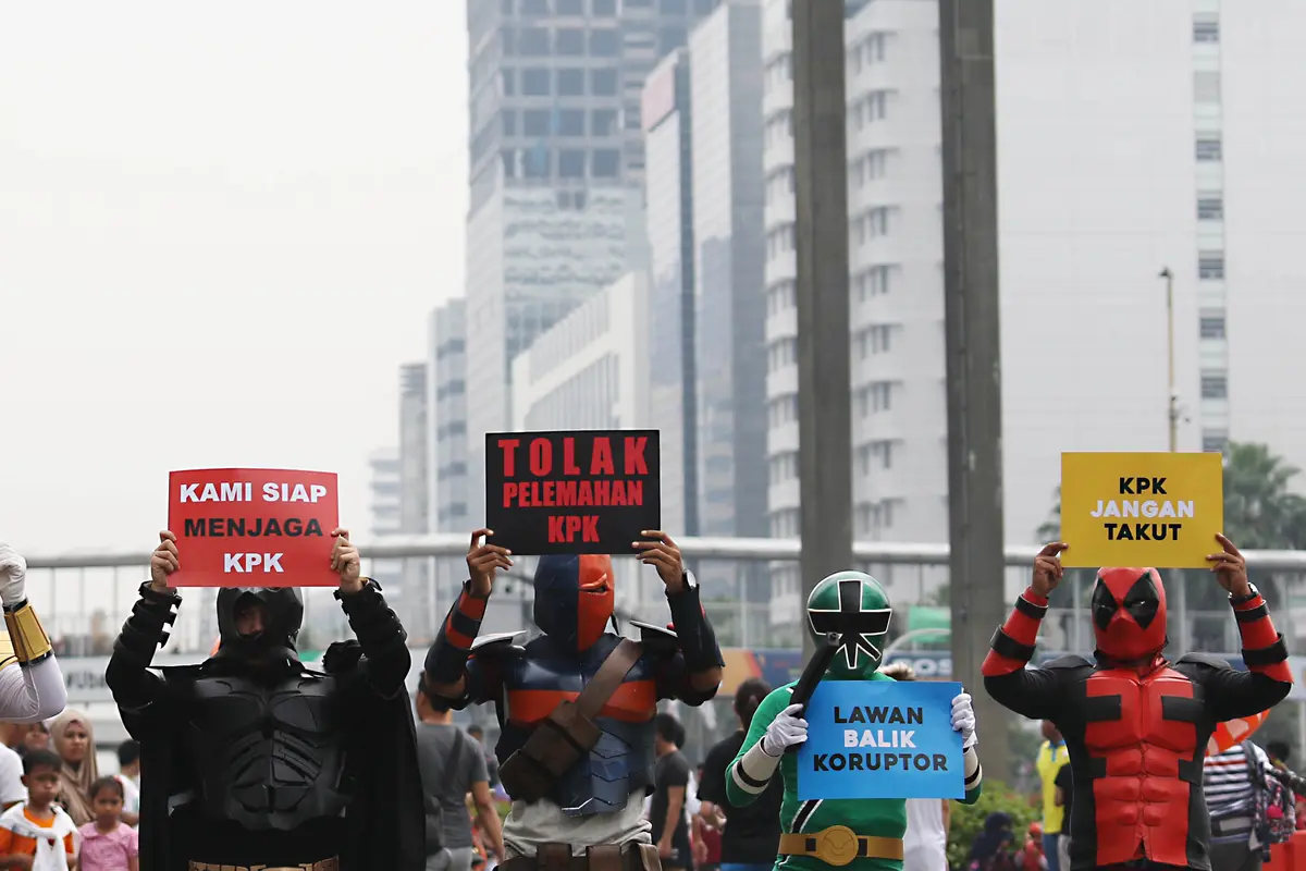 Para Superhiro Ini Siap Bantu KPK Lawan Koruptor