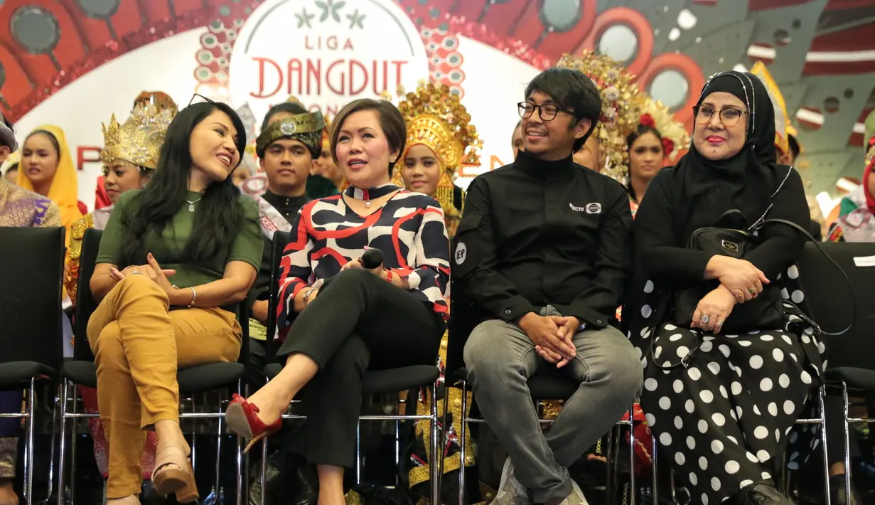 Direktur Programming Surya Citra Media (SCM), Harsiwi Ahmad saat menggelar konferensi pers di SCTV Tower, Senayan, Jumat (12/1/2018). Menurutnya, LIDA menjadi ajang pencarian bakat yang total hadiahnya terbesar saat ini. (Adrian Putra/Bintang.com)