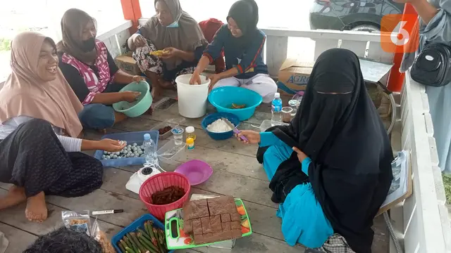 mengolah makanan berbahan dasar mangrove