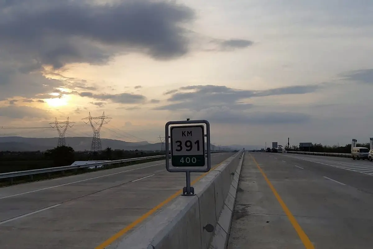 Lima ruas bagian dari Tol Trans Jawa yang dikerjakan oleh Jasa Marga dan Waskita Karya siap diresmikan oleh Presiden RI Joko Widodo (Jokowi). (Dok Kementerian BUMN)