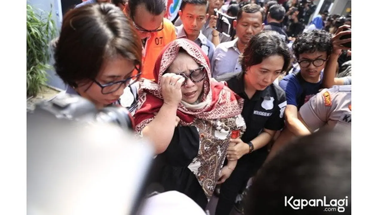 Temui Wartawan, Ini 5 Potret Terbaru Nunung Usai Terjerat Kasus Narkoba