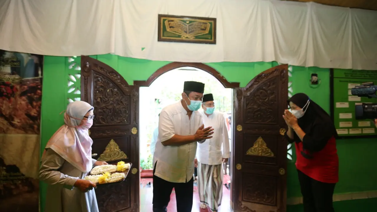 Wali Kota Hendi Ziarah ke 4 Makam Alim Ulama dan Pendiri Kota Semarang 