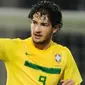 Selebrasi striker Timnas Brasil Alexandre Pato usai menjebol gawang Ekuador pada partai ketiga Grup B Copa America di Cordoba, 13 Juli 2011. AFP PHOTO/ANTONIO SCORZA