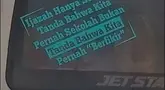 Quote di bus ini memang benar adanya. (Source: Instagram/@awreceh.id)