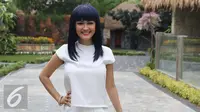 Julia Perez saat merayakan acara Ulang Tahun Julia ke-36 di kawasan Ancol, Jakarta, Jumat (15/7). (Liputan6.com/Herman Zakharia)