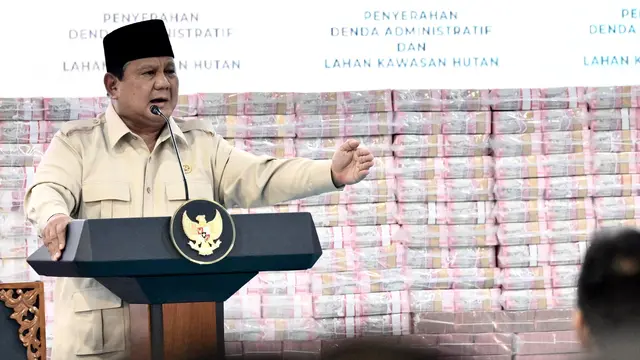 Presiden Prabowo Subianto saat menghadiri Penyerahan Denda Administratif dan Lahan Kawasan Hutan di Kejaksaan Agung (Kejagung) Jakarta Selatan, Rabu (13/5/2026).