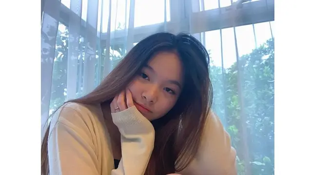 Melalui akun Instagramnya, Listiarini juga hobi menyanyi seperti Kiki lho. Ia kerap membagikan video dirinya sedang mengcover lagu.