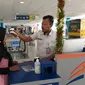 Pihak PT Kereta Api Indonesia (KAI) Divre I Sumatera Utara (Sumut) misalnya. Untuk mencegah penyebaran corona, melakukan sejumlah kegiatan, bertempat di Ruang VIP Stasiun Medan, Jalan Stasiun Kereta.