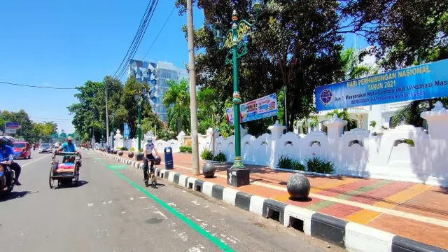 Jalur Sepeda di Jalan Siliwangi Sarana Berwisata di Kota Cirebon