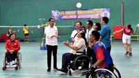 Presiden Joko Widodo mengunjungi pelatnas kontingen Indonesia yang akan berlaga di Asian Para Games 2018 di Solo Baru, Sukoharjo, Sabtu (15/9/2018). (Bola.com/Ronald Seger Prabowo)