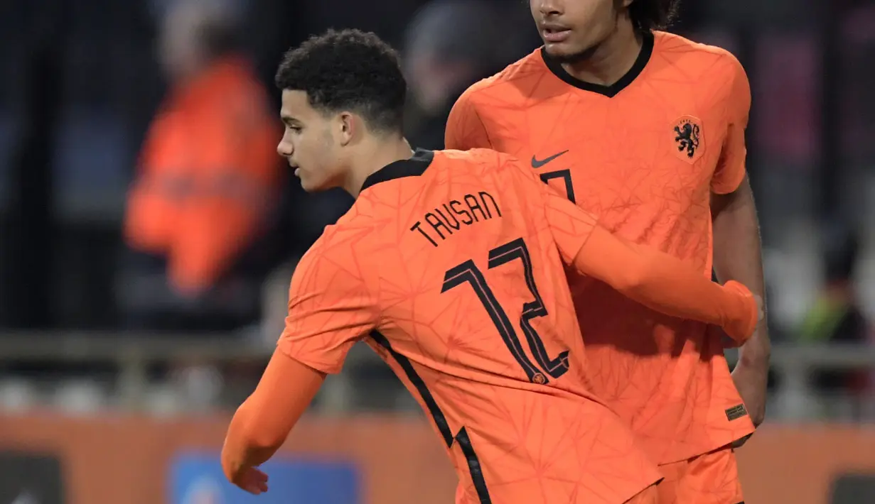 Elayis Tavsan merupakan talenta muda potensial bersama NEC Nijmegen. Pemuda 19 tahun tersebut telah mencetak tujuh gol dan satu assist dari 29 laga. Tavsan bisa jadi opsi untuk memperkuat sektor sayap MU. Selain itu, ia juga merupakan pemain yang serba bisa. (AFP/Gerrit van Keulen)