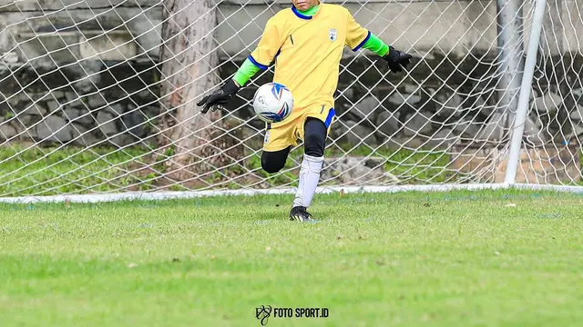 7 Potret Arjuna, Anak Titi Kamal, Jadi Kiper dan Raih Kemenangan Besar.