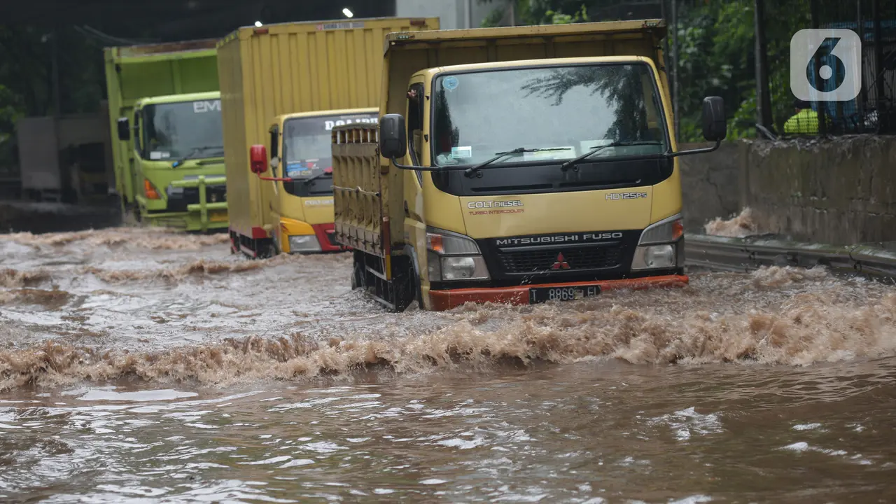 Banjir yang Genangi Terowongan Cawang