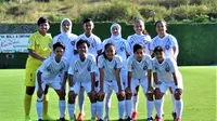 Tim putri Arema FC. (Bola.com/Iwan Setiawan)