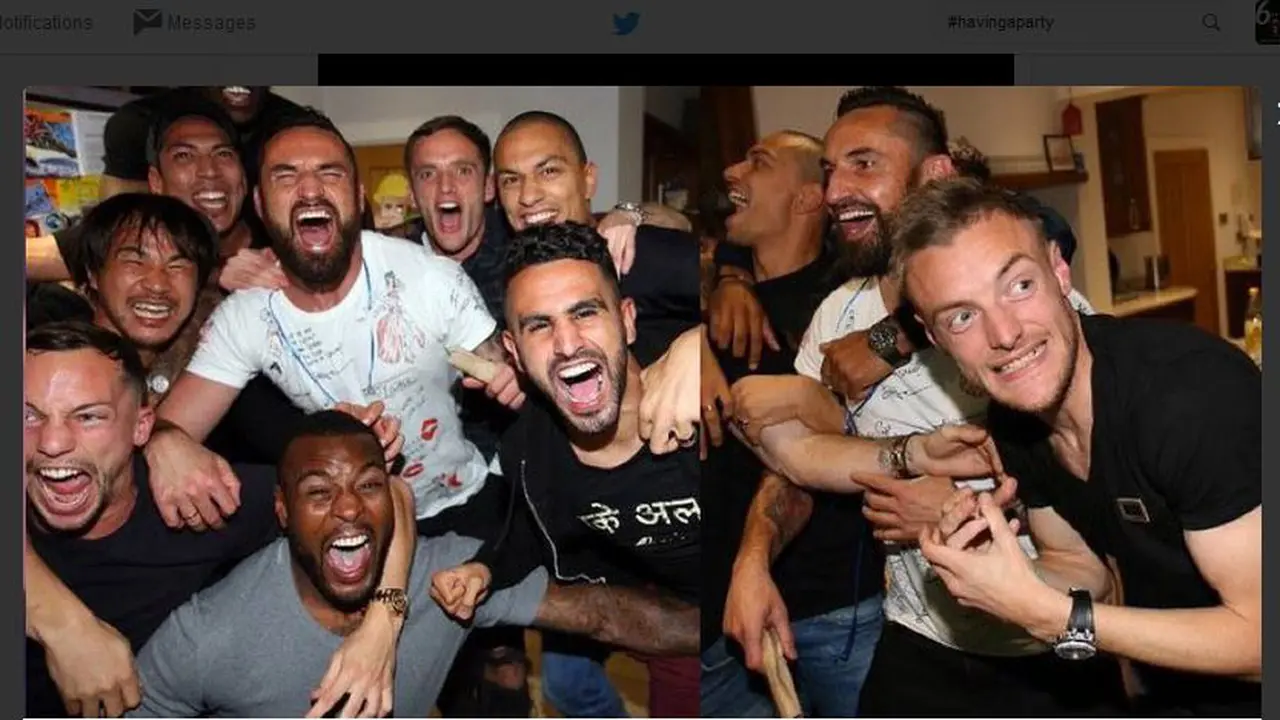 Para pemain Leicester City merayakan keberhasilan mereka menjuarai Premier League
