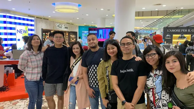Tim Smartfren di booth Smartfren WOW Concert, Senayan City, Jakarta (14/9/2019)