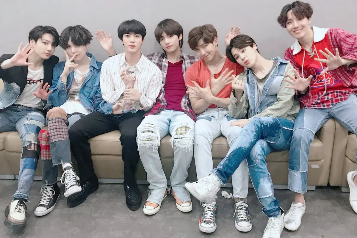 [Bintang] MV Fake Love Ditonton 200 Juta Kali, BTS Kembali Pecahkan Rekor
