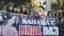 Saat itu, Lindah menjadi salah satu orang yang paling terkenal di daerah Ponorogo. Lida juga memiliki banyak fans yang mendukung saat berjuang di Dangdut Academy Indosiar saat itu. [Youtube/Jejak Richard]