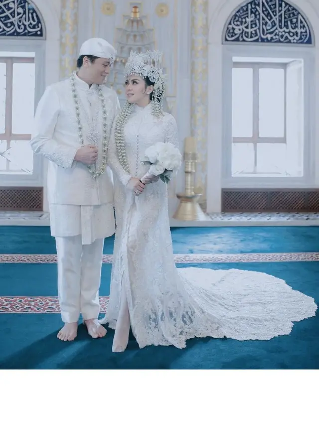 7 Gaya Syahrini saat Kenakan Kebaya, Cantik dan Memesona