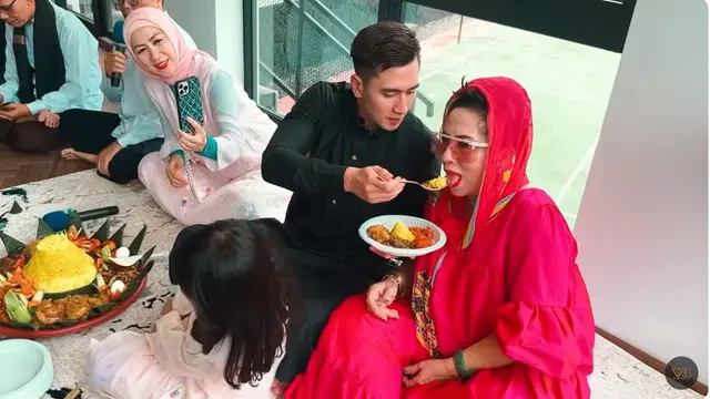 10 Momen Verrell Bramasta Gelar Syukuran Rumah Baru, Undang 100 Anak Yatim