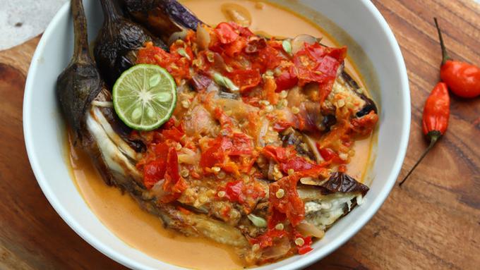 Resep Terong Bakar Pedas Kuah Santan - Lifestyle Fimela.com