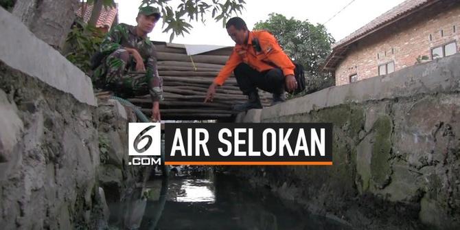 VIDEO: Warga Cirebon Gunakan Air Selokan untuk Mandi