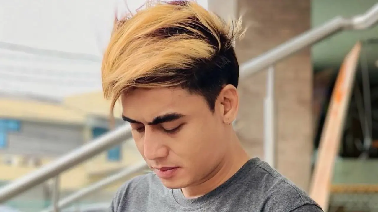 Charly Van Houten dengan gaya rambut baru (https://www.instagram.com/p/CPpdu_Rhof3/)