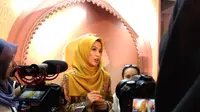 Alyssa Soebandono memiliki 'ramuan' yang terbuat dari campuran madu, lemon, serai, dan jahe untuk menghadapi batuk (Liputan6.com/Giovani Dio Prasasti)