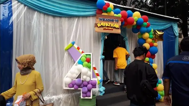 Raffi Ahmad dan Nagita Slavina merayakan ulang tahun Rafathar dengan sederhana (Foto: Zulfa Ayu Sundari)