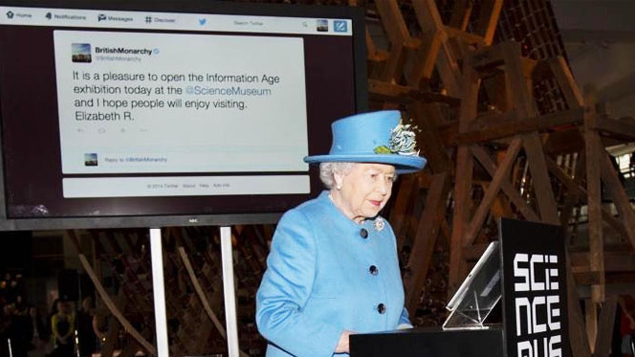 Ratu Elizabeth Main Twitter, Ini Tweet Pertamanya