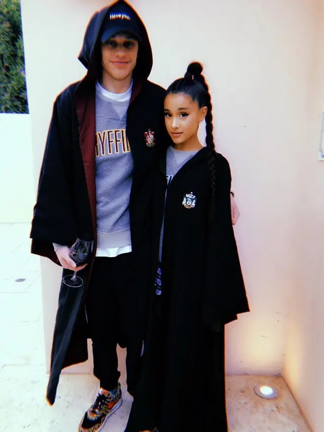 Ariana Grande dan Pete Davidson