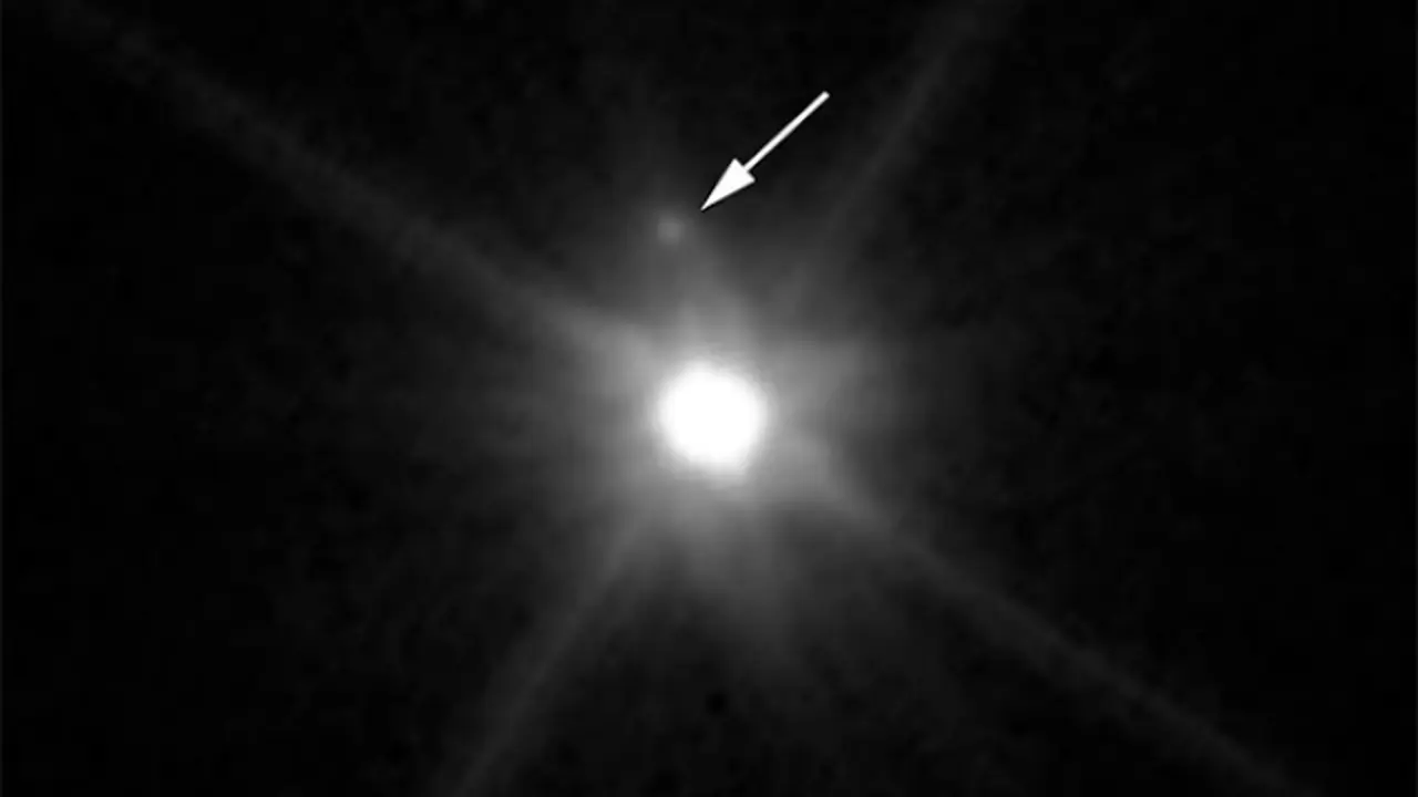 Bulan bernama MK2