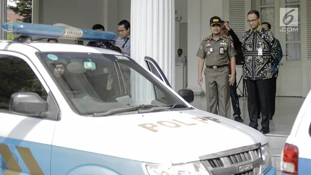 Pastikan Alexis Tutup, Anies Baswedan Terjunkan 30 Ibu-Ibu Satpol PP