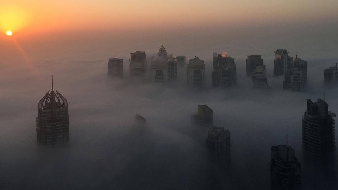 20161205-Dubai-Kabut-AFP1