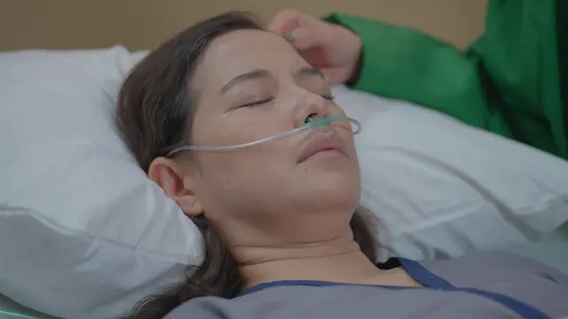 Sinetron Naik Ranjang ditayangkan SCTV setiap hari pukul 20.00 WIB.