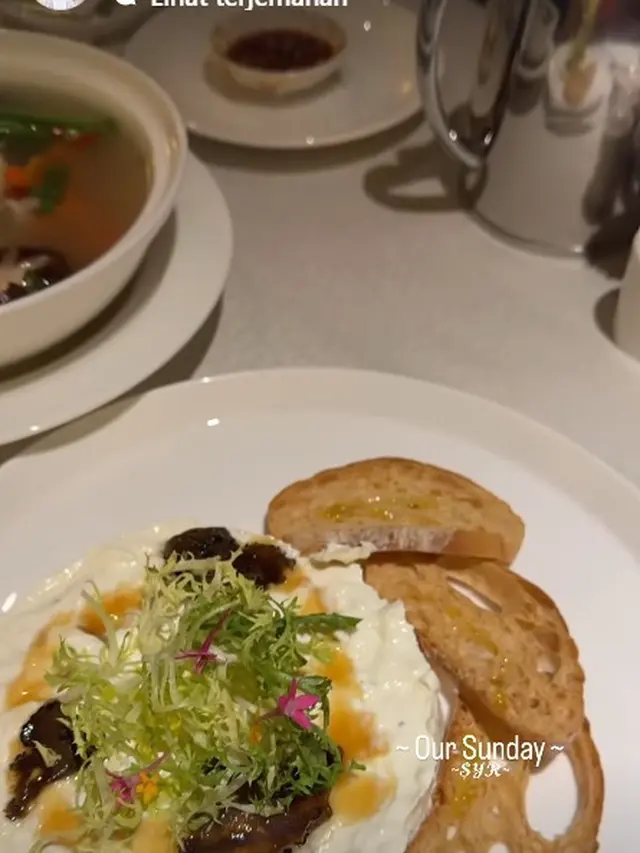 Syahrini dan menu makannya (Instagram/princessyahrini)