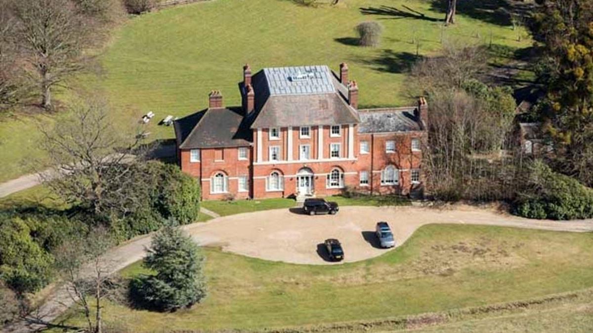 Forest Lodge, Calon Rumah Baru Kate Middleton dan Pangeran William yang Punya Lapangan Tenis