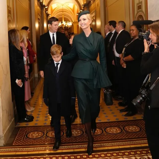 Tampilan Monokromatik Istri, Anak, hingga Cucu Donald Trump di Pelantikan Presiden AS, Mana yang Paling Kece?