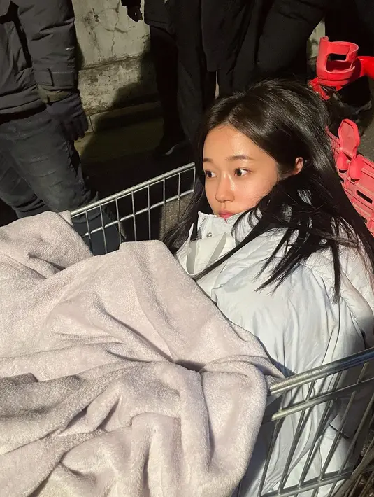 Roh Yoon Seo di balik layar Crash Course in Romance. (Instagram/ rohyoonseo)