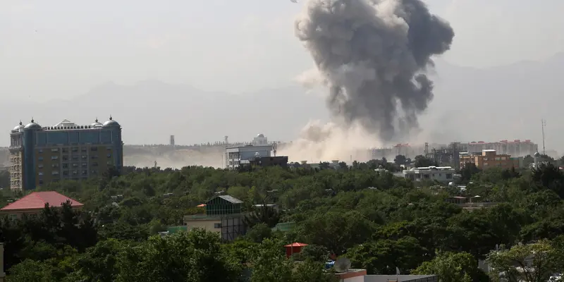 Serangan Bom Mobil di Afghanistan Lukai Puluhan Orang