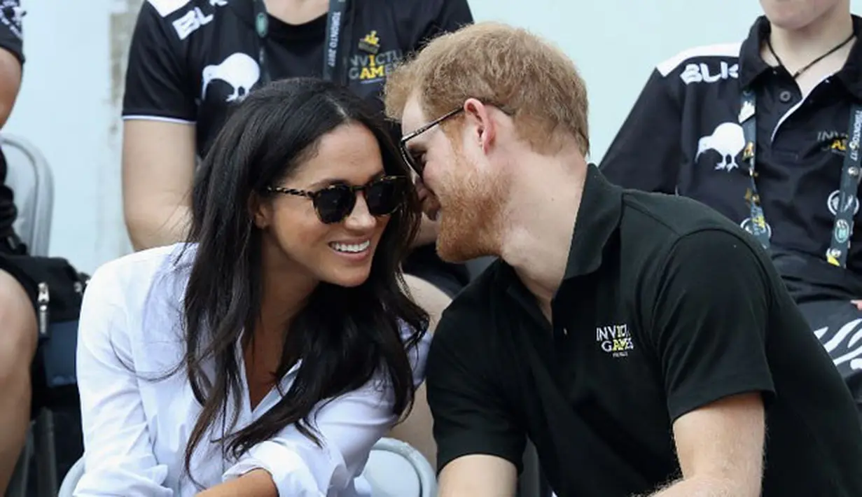 Tak sekedar berpacaran, Pangeran Harry dan Meghan Markle akan melanjutkan hubungan mereka  ke jenjang yang lebih serius. Bahkan, belakangan disebutkan mereka akan segera bertunangan. (AFP/Chris Jackson)