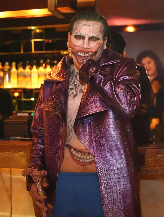 Tepat di tanggal 20 Juli 2017 lalu, Aleta baru saja genap berusia 17 tahun. Pesta ulang tahun yang meriah ini tak hanya bertabur berlian, namun juga didatangi oleh seorang Joker dan beberapa Super Hero lainnya. (Bambang E.Ros/Bintang.com)