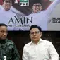 Bakal calon presiden (Bacapres) Anies Baswedan (kiri) bersama bakal calon wakil presiden (Bacawapres) sekaligus Ketua Umum Partai Kebangkitan Bangsa (PKB) Muhaimin Iskandar atau Cak Imin di Kantor DPP PKB, Cikini, Jakarta Pusat, Senin (11/9/2023). Kedatangan Anies ke Kantor DPP PKB dalam rangka melaksanakan rapat pemenangan. (merdeka.com/Arie Basuki)