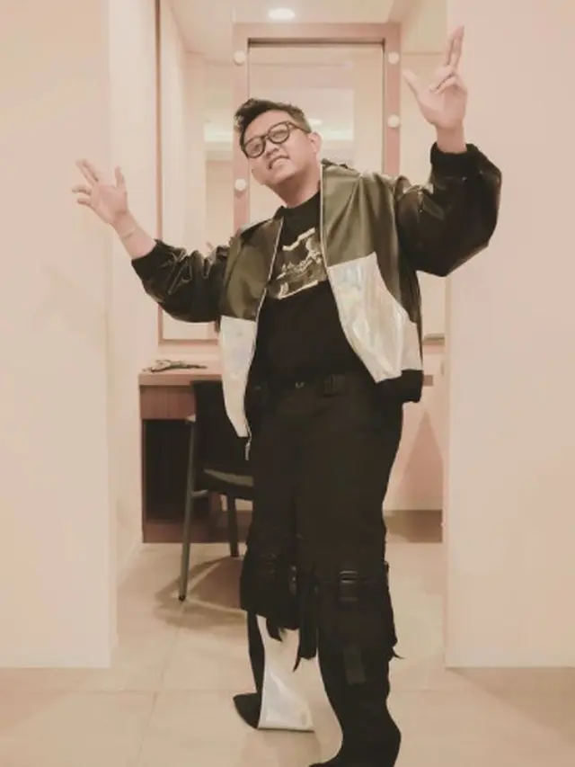 Borong 5 Piala di Anugerah Dangdut Indonesia 2021, Ini 6 Transformasi Denny Caknan