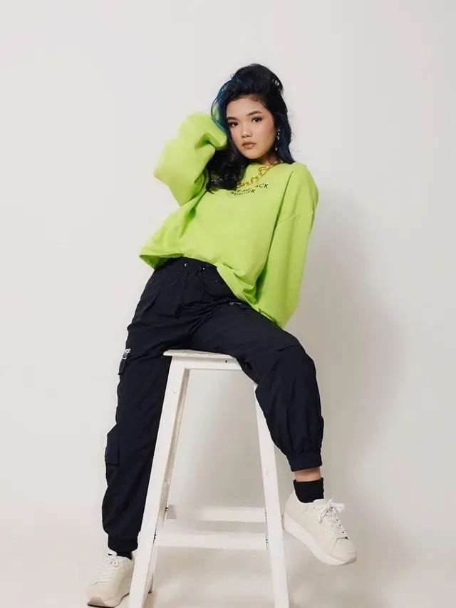 6 Potret Queennara, Putri Cantik Liza Natalia yang Bergaya Swag