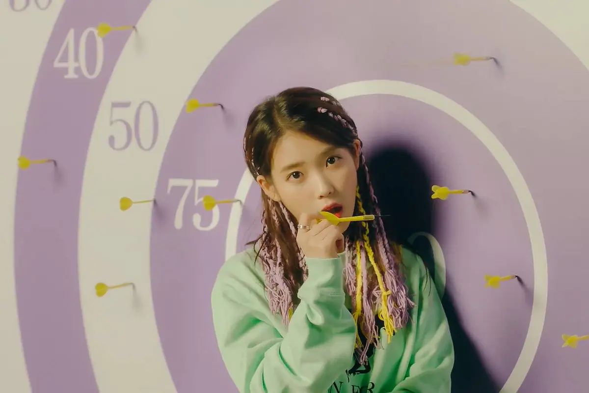IU