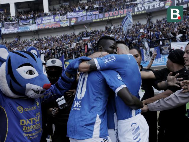5 Fakta Transfer Ezechiel N Douassel Dari Persib Ke Bhayangkara Fc Indonesia Bola Com