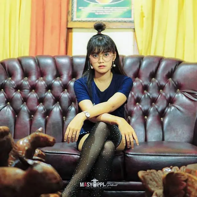 7 Pesona Esa Risty, Pedangdut Muda yang Trending di YouTube
