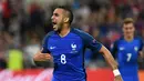 Satu gol dan menciptakan 6 peluang ke gawang Albania membuat Dimitri Payet kembali menjadi elemen penting saat Prancis menang 2-0 atas Albania, (15/6/2016). (AFP/Franck Fife)