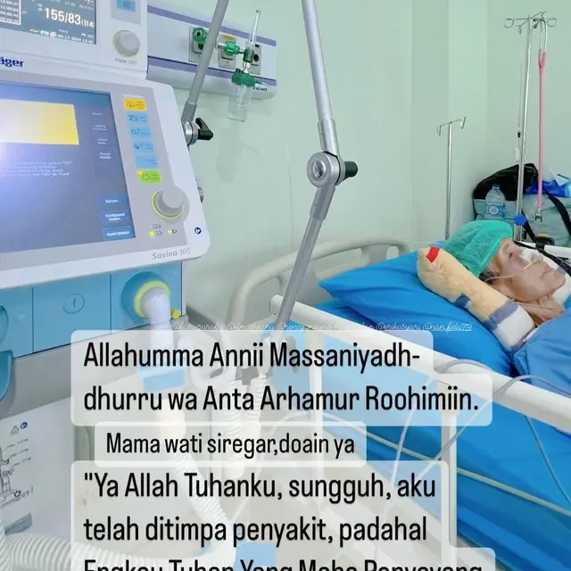 6 Potret Sonny Septian Rawat Ibu yang Sakit, Tetap Menemani Meski Belum Pulih